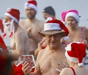 GERMANY CHRISTMAS SWIM