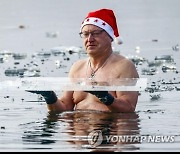 GERMANY CHRISTMAS SWIM