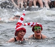 BRITAIN CHRISTMAS DAY SWIM