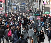 '中 해외여행 기지개' 왕서방, 반겨야 하나 막아야 하나