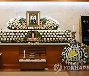 "어지러운 시대에 깊은 울림"…'난쏘공' 조세희 추모물결