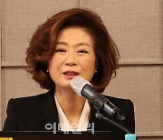 [포토]'에너지 시장 정상화를 위한 긴급 토론회' 참석한 양이원영 의원