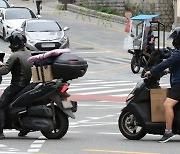 플랫폼 종사자 80만 육박…고용부 "보호 시급"