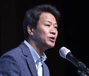 임종석 “尹 사면권 행사, 양심도 형평도 내다버렸다”