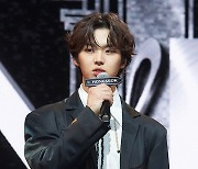 펜타곤 홍석, 의병 전역 "공황장애 및 우울증 증세 악화"