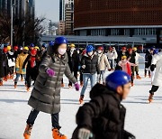 [포토]겨울정취 만끽하는 시민들