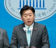 오영훈 제주지사 "제2공항 군사공항 활용? 목숨 걸고 막을 것"