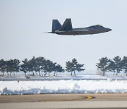 ‘어제는 새 떼, 오늘은 풍선’···연일 전투기 출격에 “불안해 살겠나”