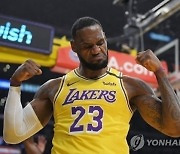 '킹' 제임스, NBA 통산 득점 1위 등극 내년 2월 10일...압둘-자바 기록 넘는다