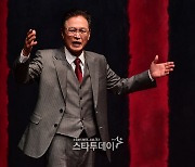 [포토] 정보석, 마크 로스코의 ‘레드’