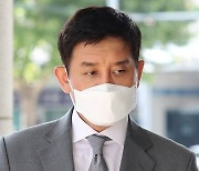 ‘라임 주범’ 김봉현, 도피 49일 만에 검거…경기 모처서 은신