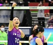 [포토] 김연경, 주먹불끈 승리 환호!