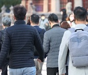 올해도 새 패딩 샀네…한파 닥치자 매출 쑥, 패션업계 ‘방긋’