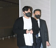 [ST포토] 류현진 '가족 없이 나홀로 출국'