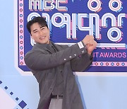 [TD포토] 홍성은 '포토월에서 스윙~'