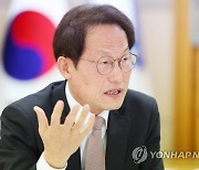 연합뉴스와 인터뷰하는 조희연 교육감