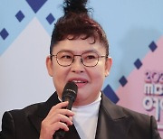 인사말하는 이영자