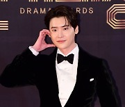 [TEN 포토] 이종석 '짙은 잘생김'