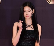 [TEN 포토] 김민주 '남심 사로잡는 하트'