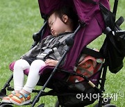 '회사서 코 고는 부장님'은 만국 공통…수면시간 가장 짧은 나이대