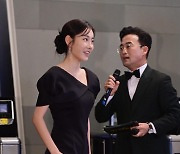 정민아, 떨리는 입장 (2022 MBC 연기대상)[포토]