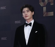 MBC 연기대상 '빅마우스' 이종석…"책임감과 무게감 느껴"