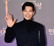 [TEN 포토] 지승현 '미소가 화려하네'