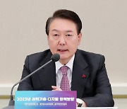 민주당 “尹, 신년 기자회견 회피한 유일한 대통령…불통의 벽 쌓아”