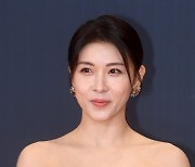 [포토] 하지원, '과거에서 온 듯 변치않는 미모'(2022 KBS 연기대상)