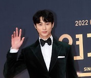 [포토] 변우석, '모델포스 풍기며'(2022 KBS 연기대상)