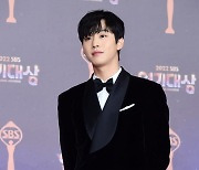 [포토] 안효섭, '부드러운 눈빛~' (2022 SBS 연기대상)