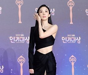 [포토] 이청아, '머리 넘기며 도도하게~' (2022 SBS 연기대상)