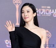 [포토] 이청아, '아름다운 미모에 눈길~' (2022 SBS 연기대상)