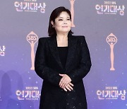 [포토] 남미정, '멋지게 블랙 슈트 입고~' (2022 SBS 연기대상)