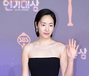 [T포토] 공성하 '시원하게 넘긴 머리'