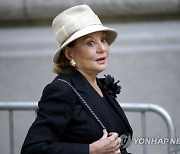 (FILE) OBIT BARBARA WALTERS