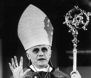 (FILE) VATICAN OBIT POPE BENEDICT XVI