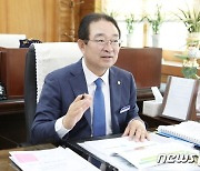 [신년 인터뷰] 황규철 옥천군수 "교육으로 미래 여는 옥천 실현 역점"