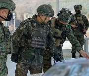 육군총장, 새해 첫날 '참수부대' 방문..."적에게 전율과 공포를"