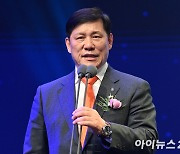 [2023 신년사] 허구연 KBO 총재 "팬 퍼스트는 계속"