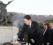 尹대통령 "기득권 매몰된 나라, 미래 없어" 노동·교육·연금개혁 추진