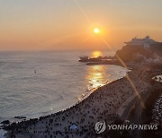 "새해가 밝았다"…전국 명소 관광객 등 '인산인해'