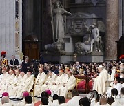 VATICAN POPE MASS