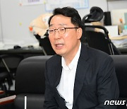 윤영찬 "정진상 본 적도 없어…허위보도 분노, 책임 묻겠다"