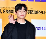 '스위치' VIP시사회 찾은 배우 김신비[포토]