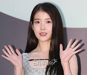 아이유·정국, 美 롤링스톤 선정 ‘역대 가장 위대한 가수 200’