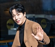 정용화,'훈훈한 출근길 인사' [사진]