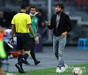 [AFF컵] ‘신태용호’ 인도네시아, 필리핀 상대 2-1 승...조 2위 준결승행