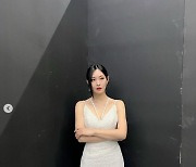 '이상우♥' 김소연, 시선 끄는 드레스 여신...개미허리