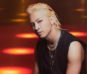 'YG 떠난' 태양, 더블랙레이블 이적 후 새 프로필 공개